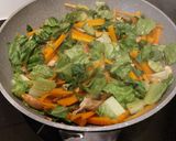 Foto del paso 3 de la receta: Verduras salteadas perfecto con arroz
