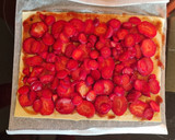 Foto del paso 1 de la receta: Tarta de fresas especial San Valentín 🍓🥰