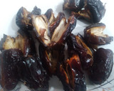 A picture of step 1 of Dates balls.