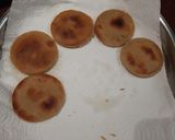 A picture of step 4 of Crispy Bhakri.