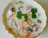 A picture of step 1 of Carrot onion raita.
