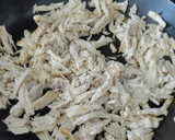 Foto del paso 4 de la receta: Comida completa: caldo de pollo y chilaquiles express