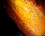 A picture of step 5 of Vanilla/chocolate chip cake loaf 😋.