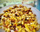 Foto del paso 3 de la receta: Revuelto de espárragos trigueros con cebolla y jamón