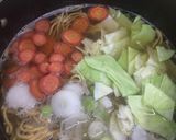 A picture of step 5 of Yin Yang Soup Noodles.