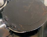 A picture of step 4 of Jowar paratha.