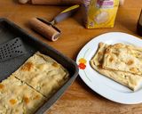 Foto del passaggio 4 della ricetta Focaccia al formaggio di recco