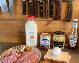 Une image de l'étape 1 de Meatloaf et sauce aux canneberges.