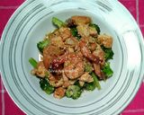 Foto langkah ke 9 dari resep Cah brokoli tofu udang dengan taburan wijen.