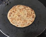 A picture of step 4 of Stuff Pizza paratha.