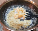 A picture of step 5 of Mac and Cheese Cups | Baked Mac and Cheese Bread Basket |.