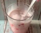 Foto langkah ke 4 dari resep Strawberry Milk.
