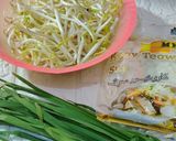 Gambar langkah 1 resipi Phad Thai Goong.