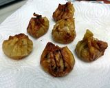 A picture of step 2 of Stir Fry Dumpling Appetizer.