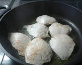 Foto del paso 2 de la receta: Filetes de solomillo de pavo a la crema