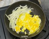 Foto langkah ke 2 dari resep Sarden Telur Orak-Arik.