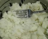 Foto langkah ke 2 dari resep Shrimp potato salad.