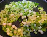 Foto del paso 2 de la receta: Pasta con camarones y Cebollines