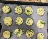 Medvehagymás pogácsa recept fázis 4 fotója