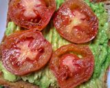 Foto langkah ke 5 dari resep Avocado Egg Toast.