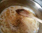 A picture of step 6 of Onion Milk Soup.
