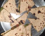 A picture of step 2 of Leftover Roti pakoda.