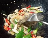 Foto langkah ke 2 dari resep Tumis Brokoli & Jamur.