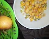 A picture of step 1 of Creamy fruits chat.
