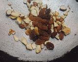 A picture of step 1 of Semaiya payasam.