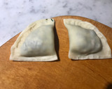 Foto del paso 8 de la receta: Triangolini alla empanatta!!!! (pasta rellena tipo ravioles/sorrentinos con masa para empanadas)