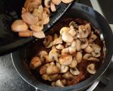 A picture of step 8 of Creamy Mushroom masala gravy.