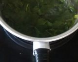 Foto langkah ke 3 dari resep Sayur bening daun singkong dan sambal.