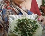 क्रैकलिंग स्पिनेच,। कुरकुरी पालक (Kurkuri palak recipe in Hindi) रेसिपी चरण 4 फोटो