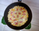 Foto langkah ke 6 dari resep Omelette SKJM (Sosis Keju Jagung Manis).