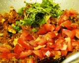 A picture of step 4 of Drumstick Masala -Groove in some gravy.