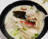 Foto langkah ke 6 dari resep Tom Kha Gai (Thai Coconut Chicken Soup).