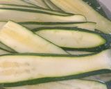 Une image de l'étape 1 de Petits roulés de courgettes (jambon ou chorizo) fromage.