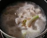 รูปขั้นตอนการทำที่ 3 ของ ต้มข่าไก่