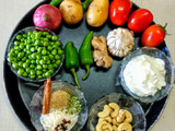 આલુ-મટર કોરમા