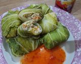 Foto langkah ke 6 dari resep Sawi gulung isi tahu ayam.