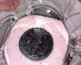 A picture of step 6 of White choco yogurt & Strawberry mousse.