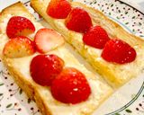 Hình bước làm 3 của món French toast - 2 Cách ăn sandwich với dâu tây cho bữa sáng nhanh gọn