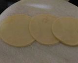 A picture of step 2 of Rose shaped veg momos.