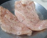 รูปขั้นตอนการทำที่ 1 ของ อกไก่ย่างออริกาโนกับสลัดบัลซามิก คลีน