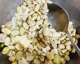 صورة لخطوة 1 من وصفة فول أخضر ببرغل