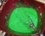 Foto langkah ke 2 dari resep Ogura pandan cake resep tintin rayner.