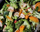 Foto langkah ke 3 dari resep Sayur Brokoli Udang.