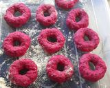 Foto langkah ke 2 dari resep Donat buah naga merah (takaran sendok).