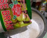 Foto langkah ke 2 dari resep Kue Lapis Tepung Beras.