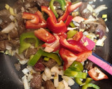Foto del paso 5 de la receta: Fideos fritos de calabacín con ternera 🇨🇳. Sin gluten/keto